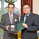 Neil Matthewman and delegate from Singapore Government
