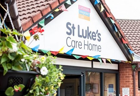 St Lukes Celebration 018 N385 squ