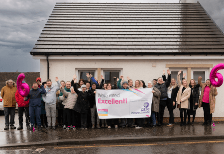• Colleagues and people supported by Perth & Kinross and Forth Valley Housing Support Services celebrate their ‘Excellent’ rating.